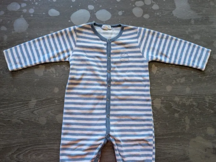 Pyjama rayé - photo numéro 2