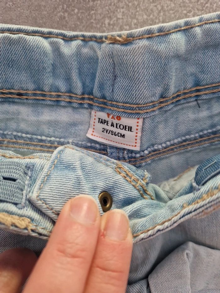 Lot 2 shorts été fille jean blanc motifs T2ans TBE tape à l'œil - photo numéro 2