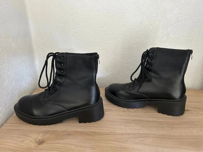 💥 Bottines noires style militaire 💥 - photo numéro 5