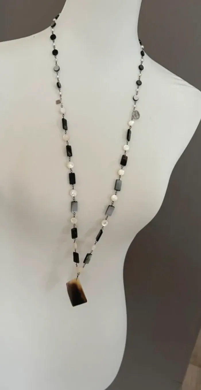 Collier sautoir en perles de nacre - photo numéro 4