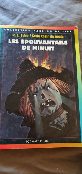 Livre les épouvantails de minuit Série Chair de poule