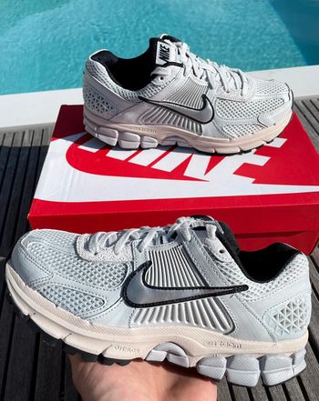 Nike Vomero 5 argenté / gris