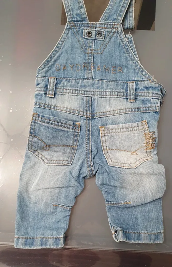 Salopette en jeans - photo numéro 2