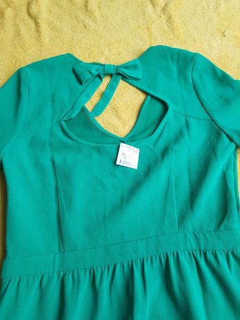 Robe demi manches, ouverture au dos avec nœud