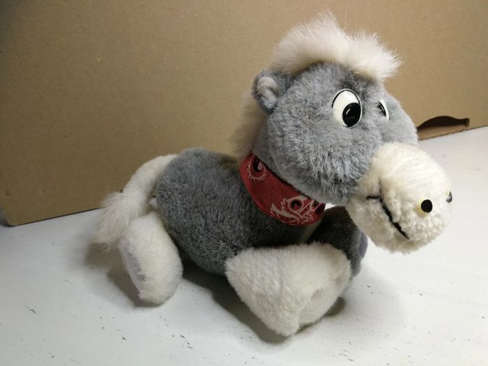 Peluche âne bourrique poney cheval gris blanc bandana - photo numéro 5