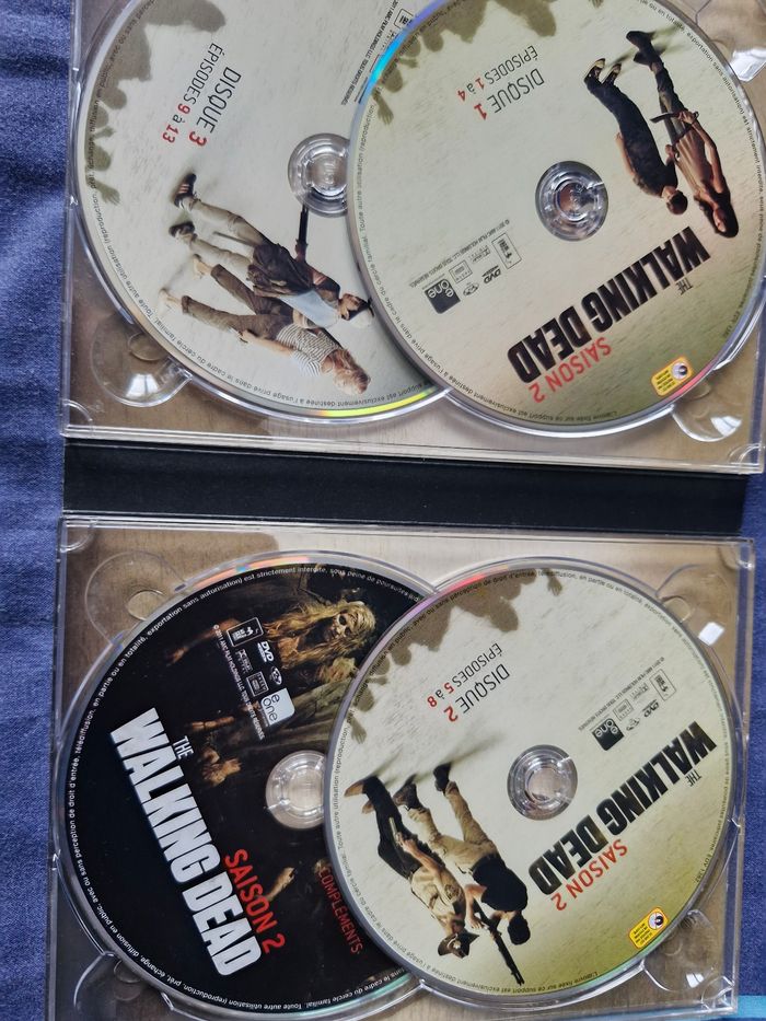 Saga intégrale Walking Dead série saison 2 - photo numéro 10