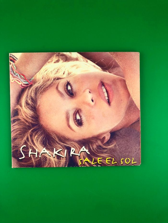 CD Shakira - Sale el sol