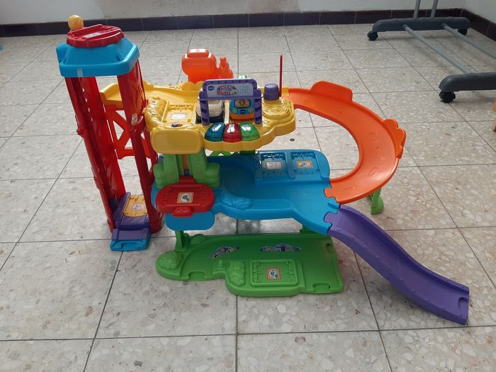 Mon maxi circuit Tut tut bolide - photo numéro 2