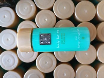 Lot de 100 lotions pour le corps rituals