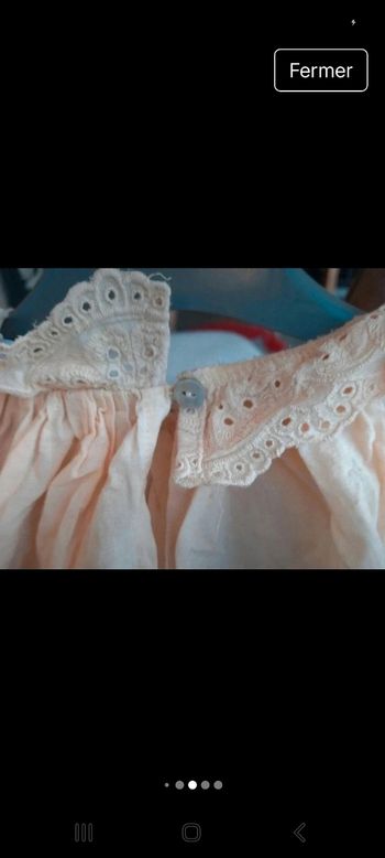 Pull en laine avec un grand col en dentelles de chez zara