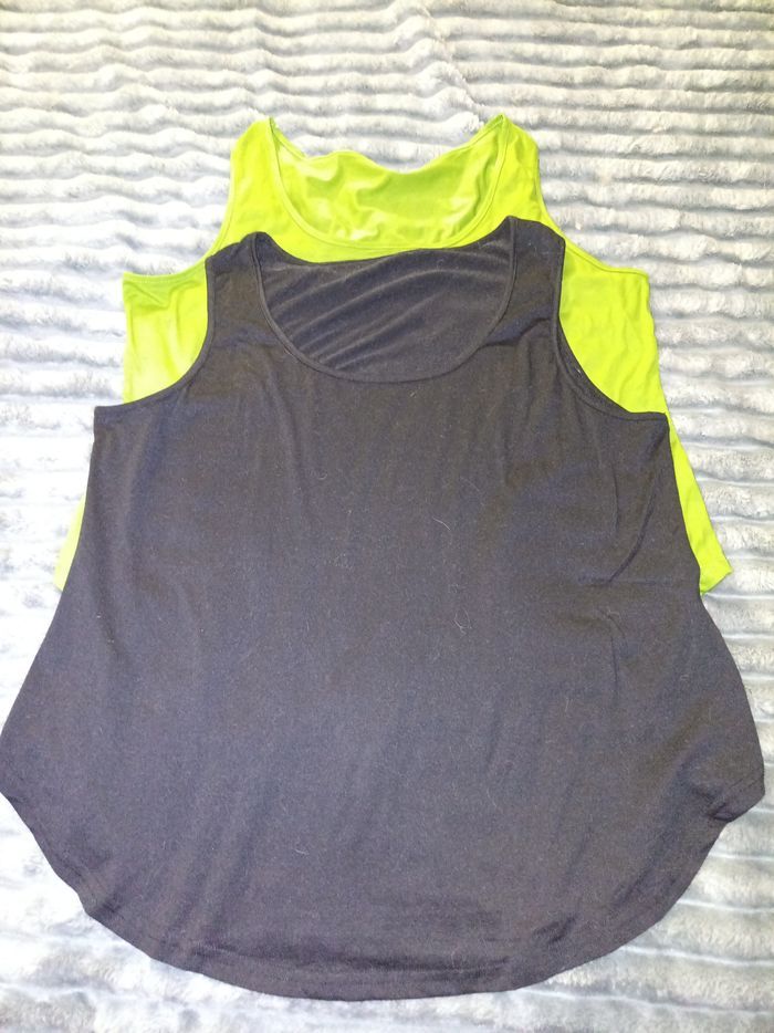 Débardeurs vert et noir 3 XL