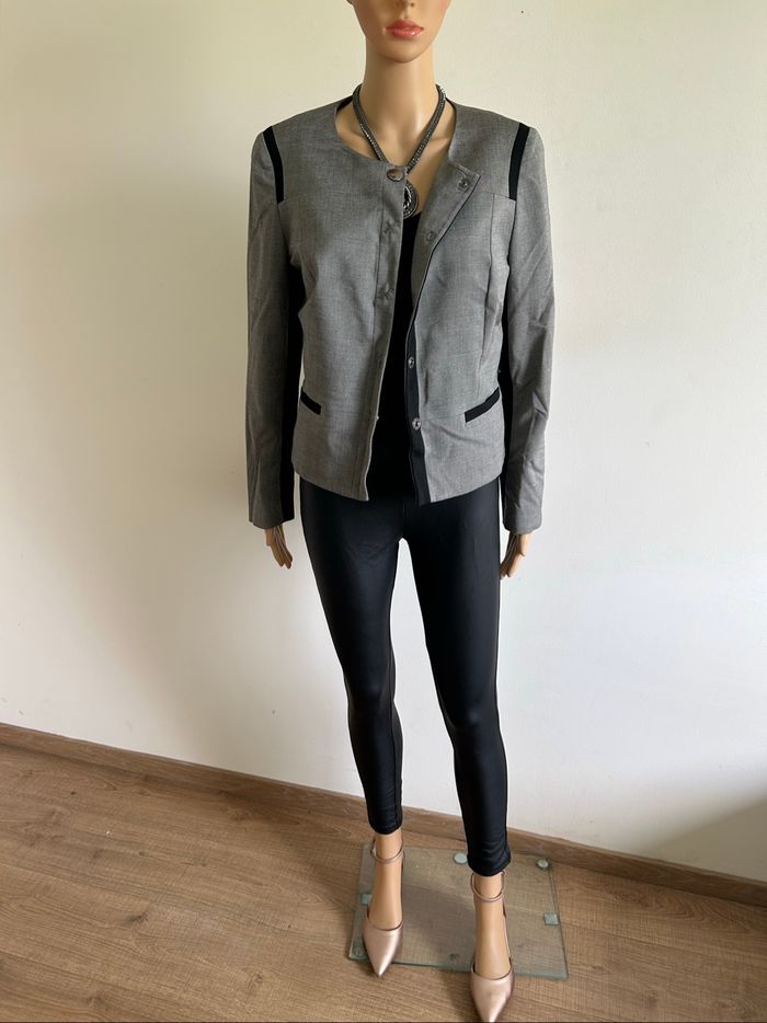 Blazer gris et noir Un Jour Ailleurs taille française 40 TBE - photo numéro 3