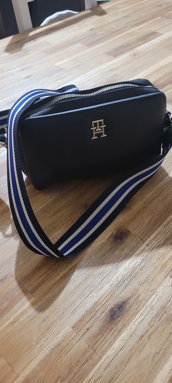Sac bandoulière Tommy Hilfiger