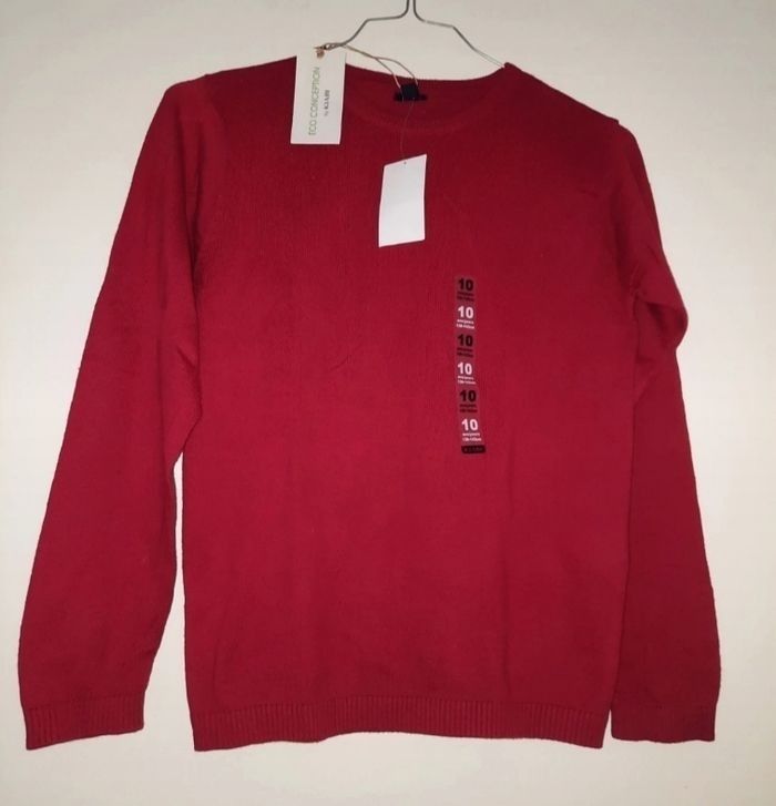 Pull Kiabi rouge taille 10 ans