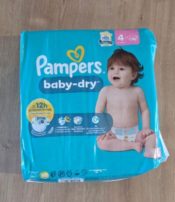 couches pampers babydry taille 4