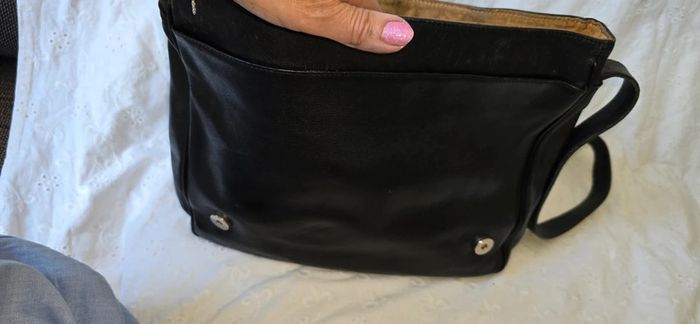 Sac besace en cuir vintage (besoins d un Soins - photo numéro 18