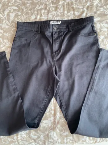 Pantalon noir naf naf 44