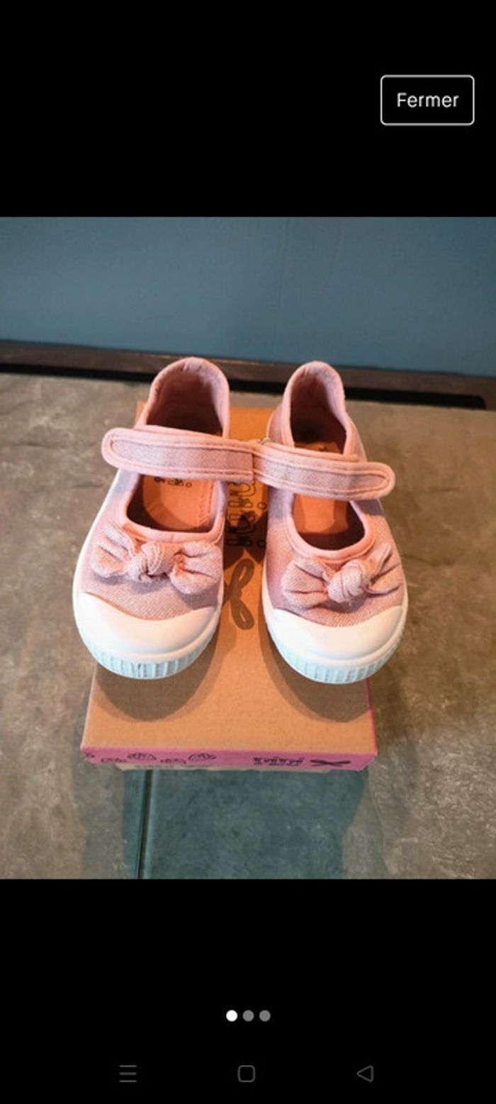 Chaussures T25
