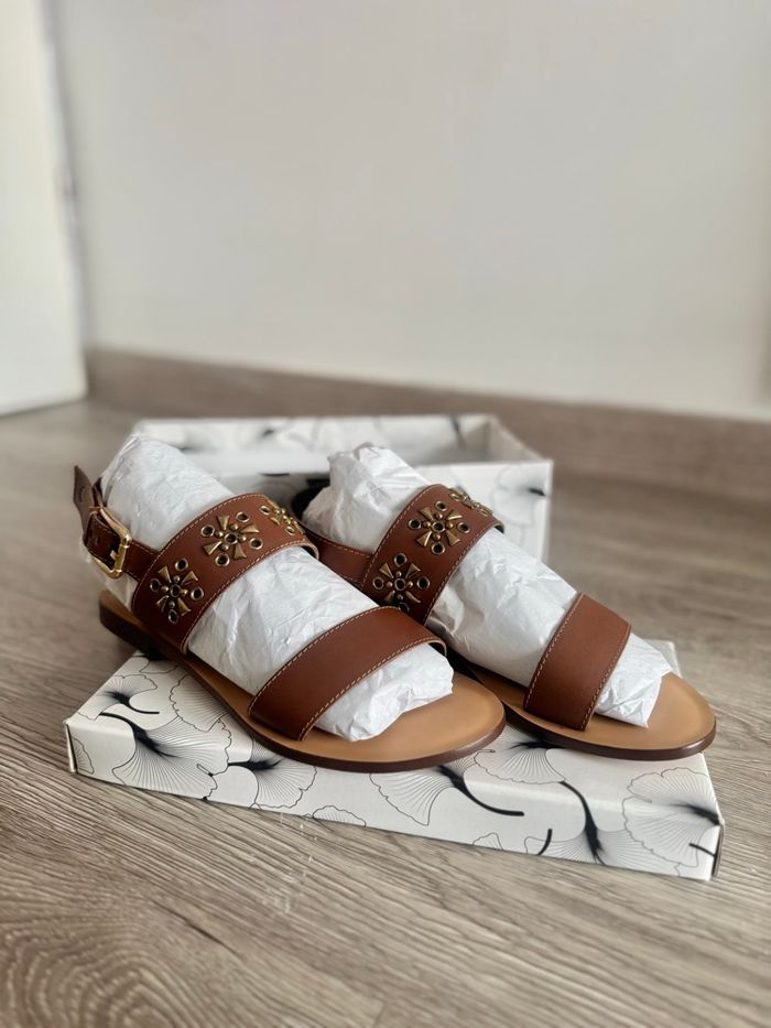 Sandales plates marrons - photo numéro 4