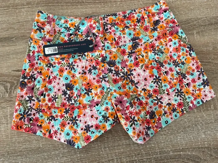 Short fleuri Banana Moon taille S neuf - photo numéro 2