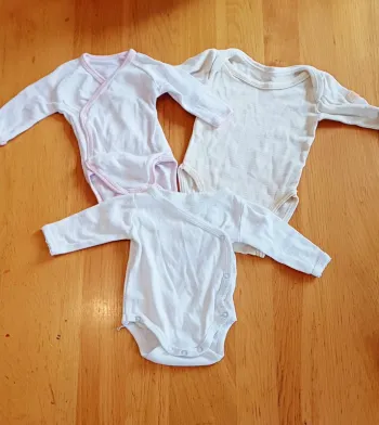 Lot de 7 bodies fille