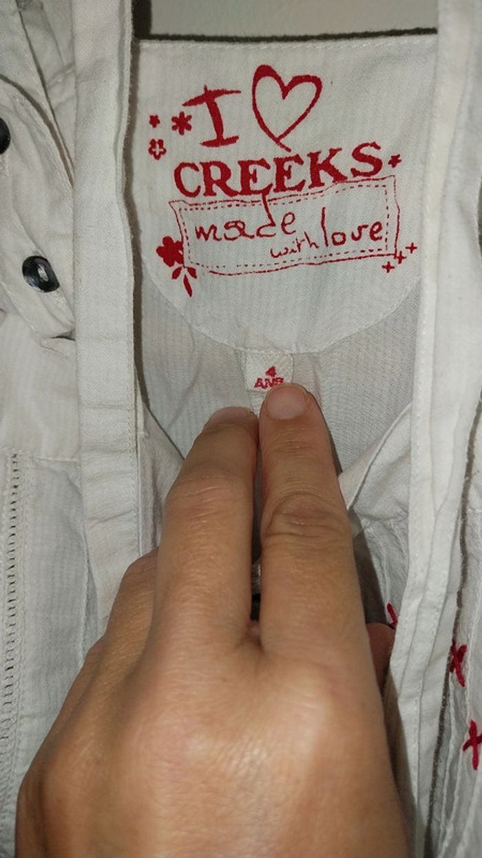 Combishort/ Salopette Creeks blanche état neuf Taille 4 ans - photo numéro 4