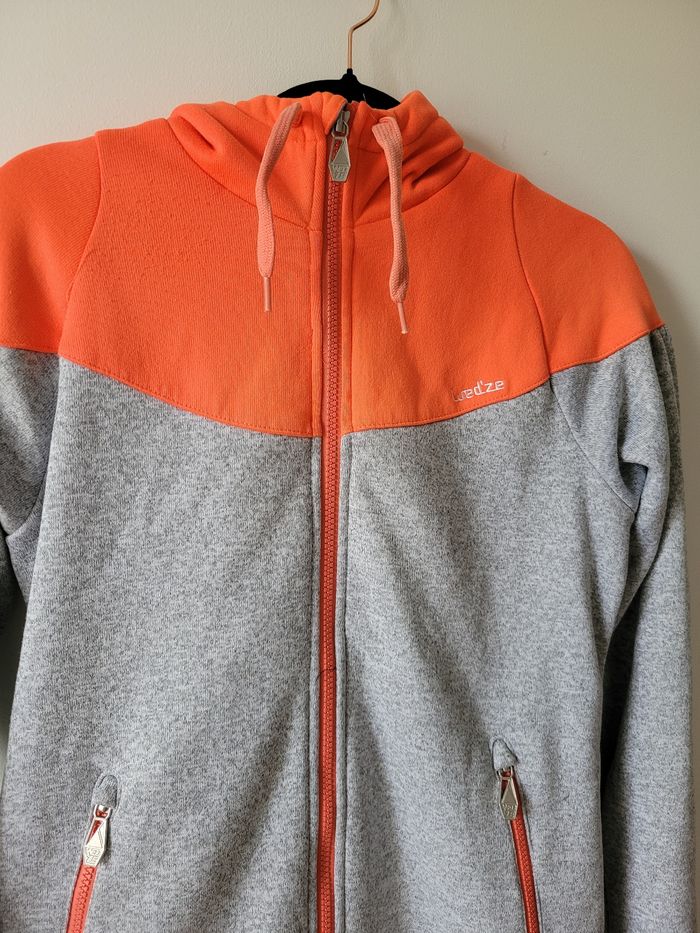Gilet polaire capuche Wed’ze S – Gris & Orange – Intérieur ski stylé 🎿❄️ - photo numéro 2