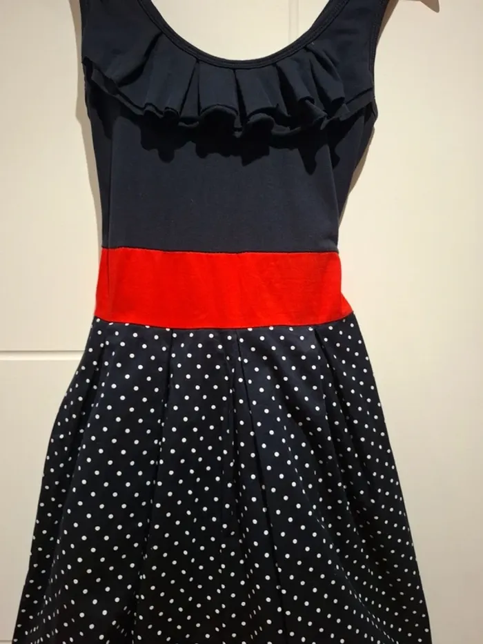 Robe bleu marine à pois et rouge Cintrée Très bon état - photo numéro 3