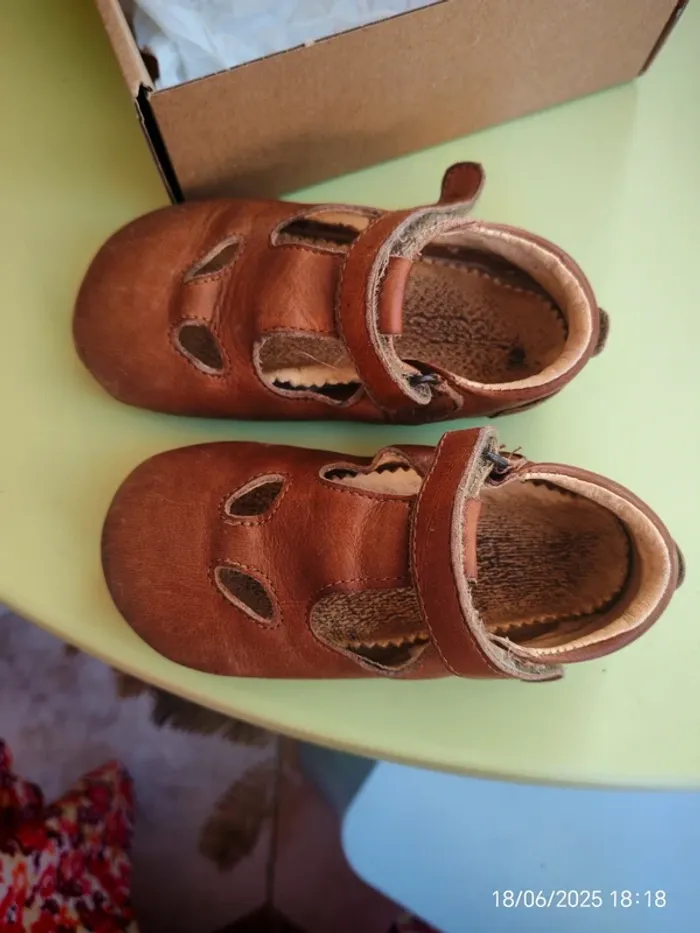 Sandales Froddo T. 23 cognac - photo numéro 2