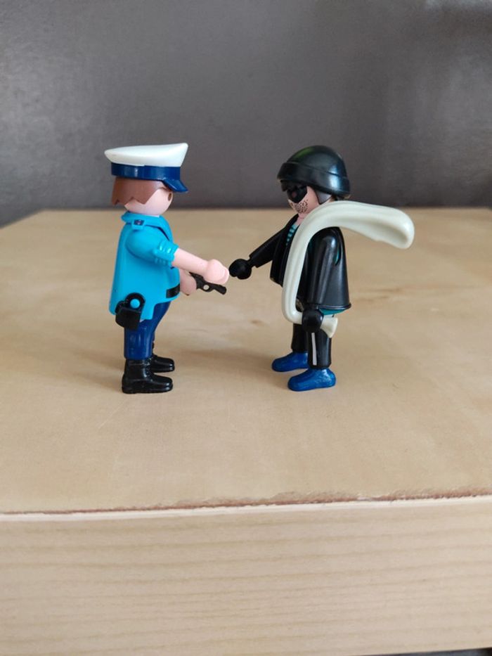 Playmobil policier et voleur - photo numéro 2