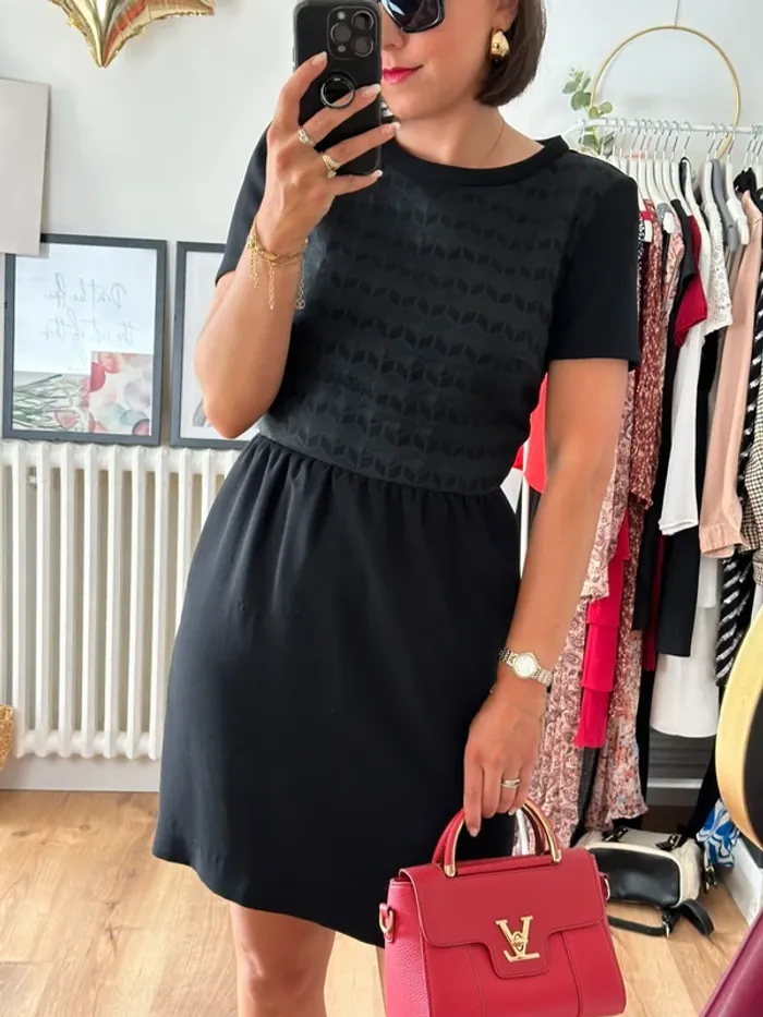 Robe Claudie Pierlot noire taille 38 - photo numéro 3