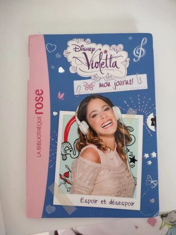Livre bibliothèque rose Violetta mon journal