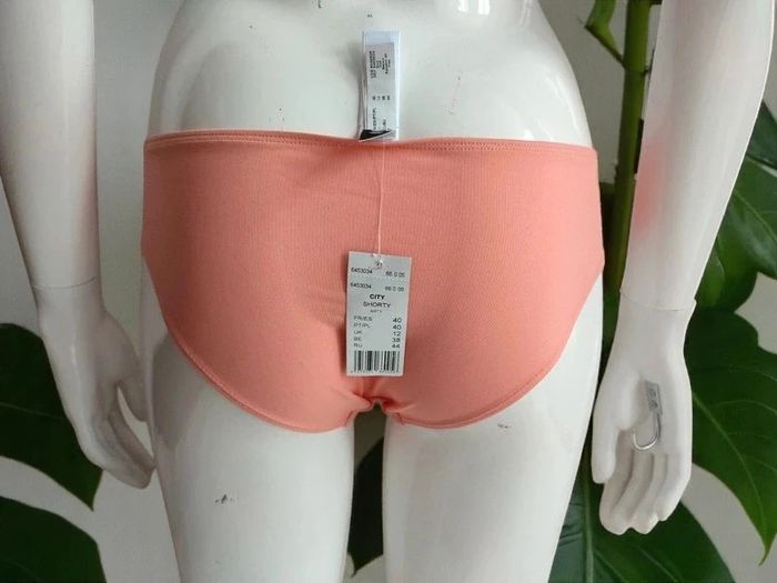 Shorty Etam femme 40 - photo numéro 4