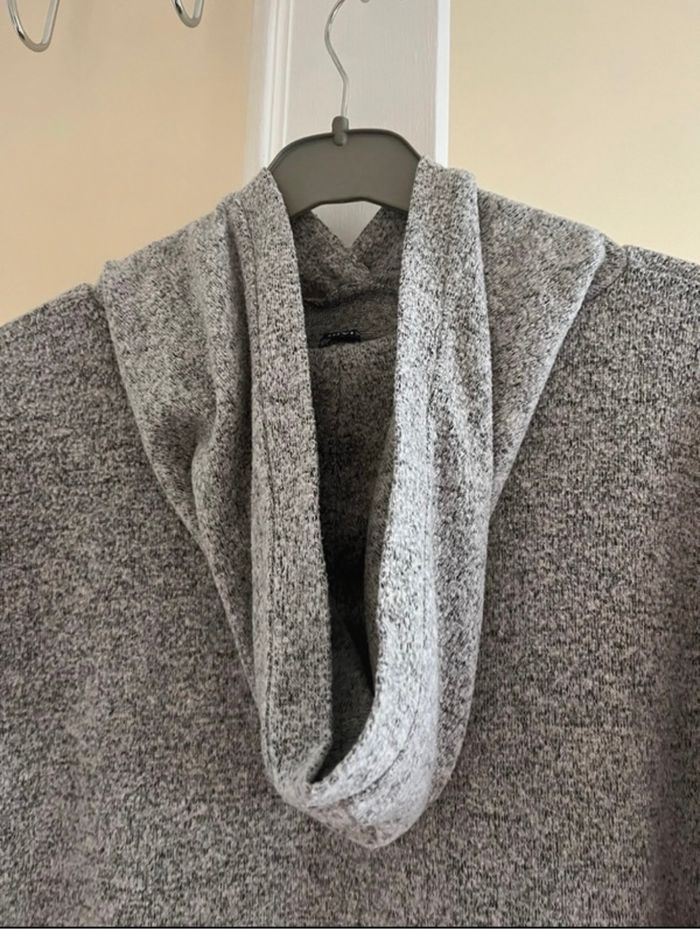 Pull à capuche - photo numéro 4