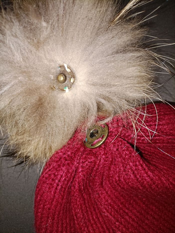 Lot Bonnet Pompon amovible + écharpe tour de cou Bordeaux - photo numéro 3