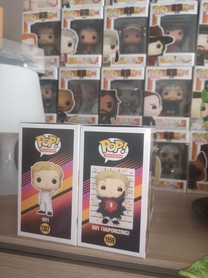Lot de 2 Funko Pop Television Stranger Things 1387/1559 - photo numéro 4