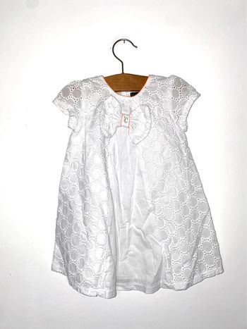 Robe broderie blanche