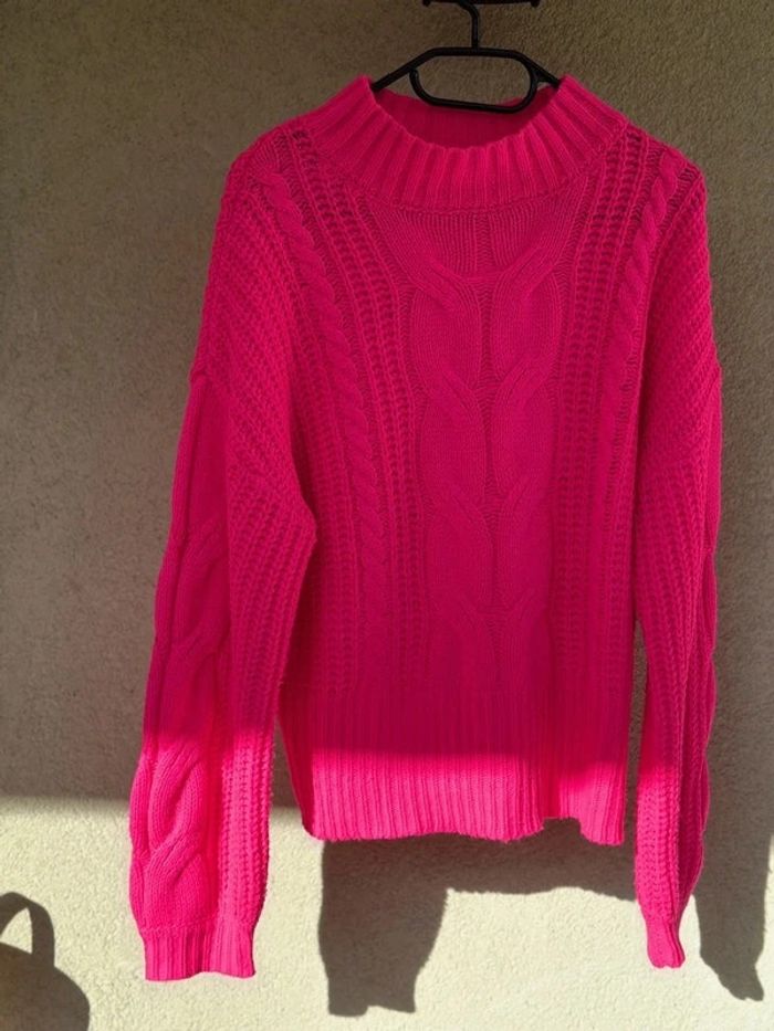 Pull d’hiver rose en maille tressée, taille unique - photo numéro 3