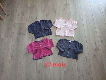 Lot de 4 gilets 12 mois