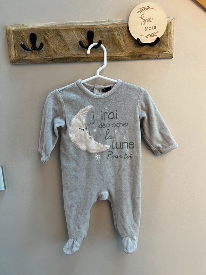 Pyjama gris lune 6 mois Kiabi