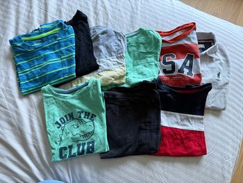 Lot haut 8 ans manches courtes 