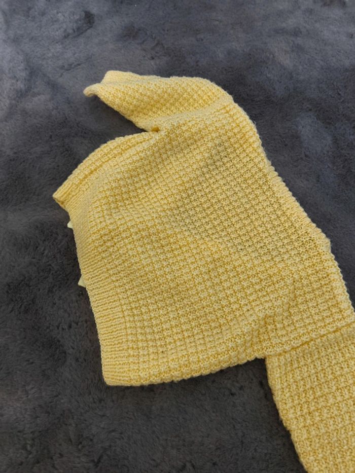 Gilet cache-cœur jaune pâle – 3 mois – Fait main - photo numéro 6