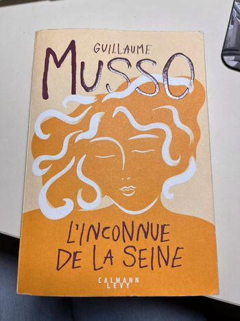Livre Guillaume Musso « L’inconnu de la Seine »