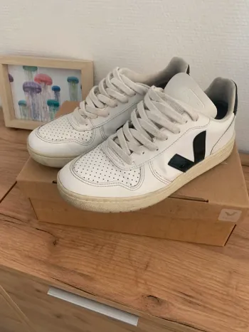 Basket Veja modèle v10