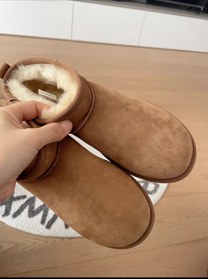 Ugg mini Snow boots taille 40 - photo numéro 9