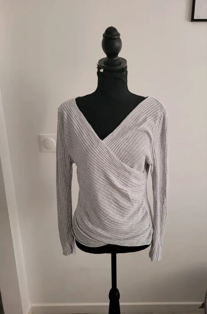 Pull H&M, taille M.