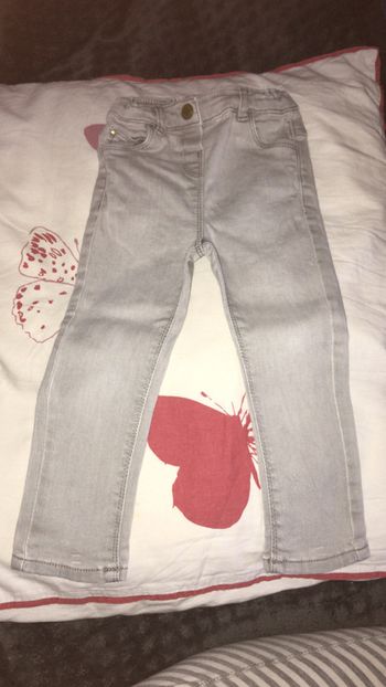 Pantalon tape-à-l’œil