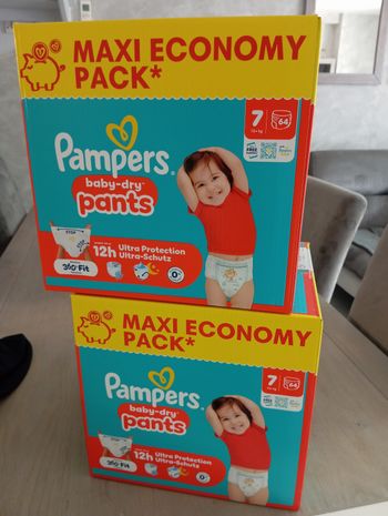 Lot 2 cartons pampers pants taille 7 neuf jamais ouvert 
