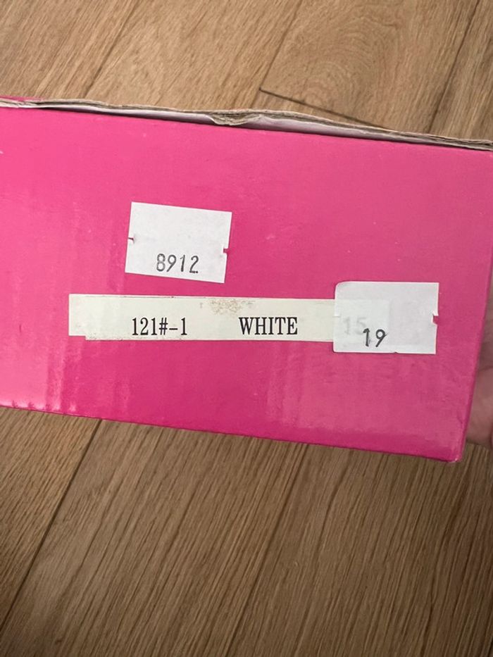 Chaussures cérémonie blanche bébé taille 15 neuf avec etiquette - photo numéro 9