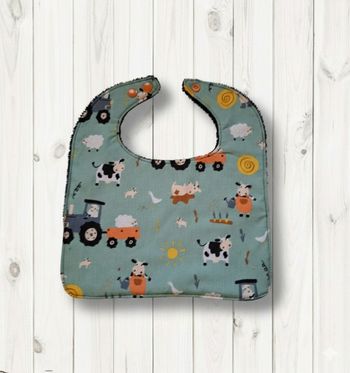 Bavoir classique Création fait main artisanale 